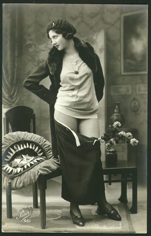 Classic Vintage Retro Nude Men and Women in Full Black and White from 1800s to the 1920's Volume 3 of Vintage Erotica and Photo Image Galleries of Classic Women Nude in the 1800s to the 1920s