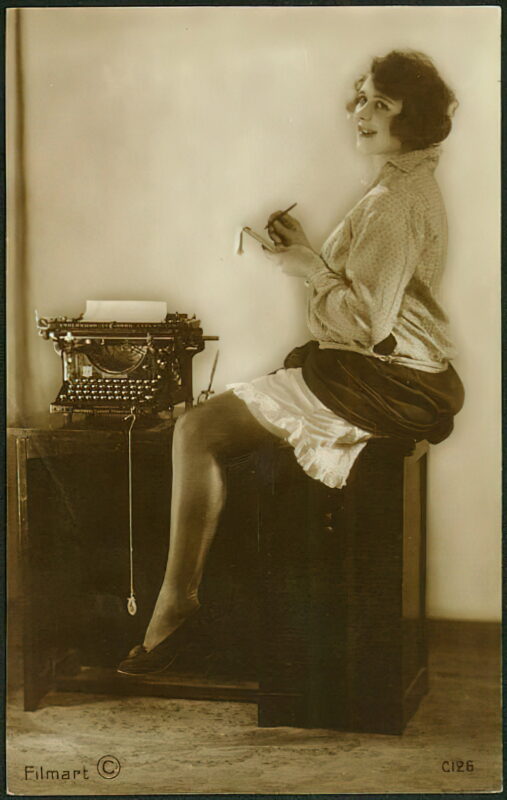 Classic Vintage Retro Nude Men and Women in Full Black and White from 1800s to the 1920's Volume 3 of Vintage Erotica and Photo Image Galleries of Classic Women Nude in the 1800s to the 1920s