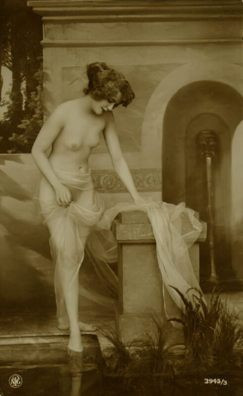 Very high Quality Nude Men and Women in Full Black and White from the Classic Vintage Retro Era Volume 2 of Vintage Erotica and Photo Image Galleries of Classic Women Nude in the 1800s to the 1920s