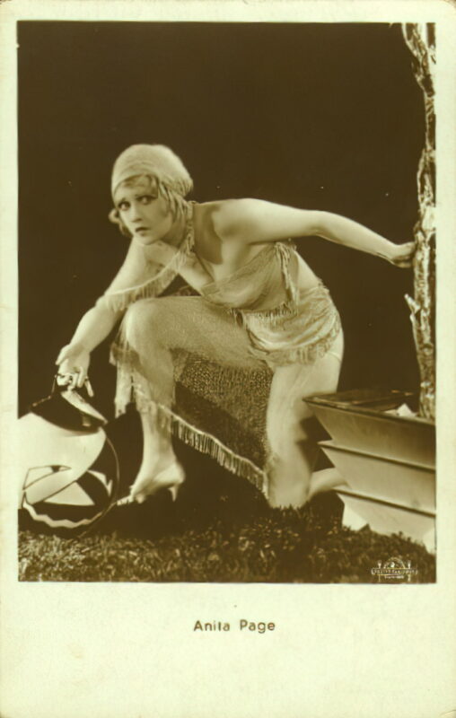 Very high Quality Nude Men and Women in Full Black and White from the Classic Vintage Retro Era Volume 2 of Vintage Erotica and Photo Image Galleries of Classic Women Nude in the 1800s to the 1920s