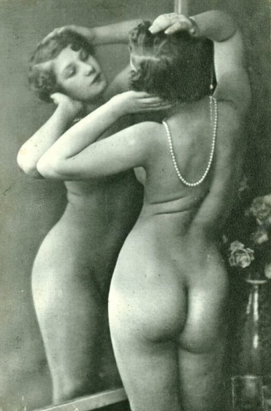 Very high Quality Nude Men and Women in Full Black and White from the Classic Vintage Retro Era Volume 2 of Vintage Erotica and Photo Image Galleries of Classic Women Nude in the 1800s to the 1920s