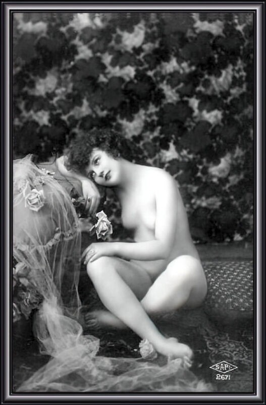 Very high Quality Nude Men and Women in Full Black and White from the Classic Vintage Retro Era Volume 2 of Vintage Erotica and Photo Image Galleries of Classic Women Nude in the 1800s to the 1920s