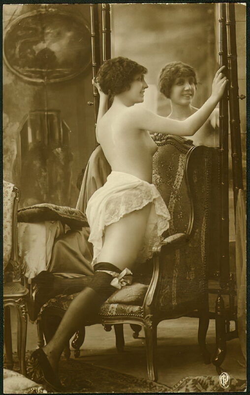 Very high Quality Nude Men and Women in Full Black and White from the Classic Vintage Retro Era Volume 2 of Vintage Erotica and Photo Image Galleries of Classic Women Nude in the 1800s to the 1920s