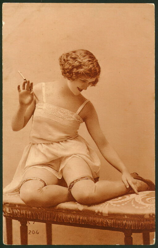 Very high Quality Nude Men and Women in Full Black and White from the Classic Vintage Retro Era Volume 2 of Vintage Erotica and Photo Image Galleries of Classic Women Nude in the 1800s to the 1920s