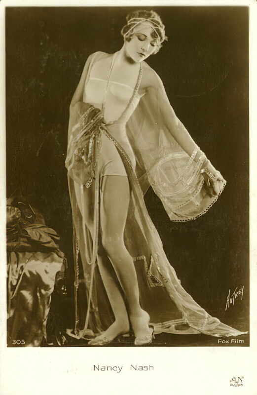 Very high Quality Nude Men and Women in Full Black and White from the Classic Vintage Retro Era Volume 2 of Vintage Erotica and Photo Image Galleries of Classic Women Nude in the 1800s to the 1920s