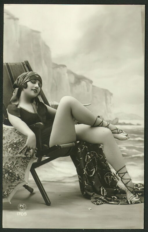 Very high Quality Nude Men and Women in Full Black and White from the Classic Vintage Retro Era Volume 2 of Vintage Erotica and Photo Image Galleries of Classic Women Nude in the 1800s to the 1920s