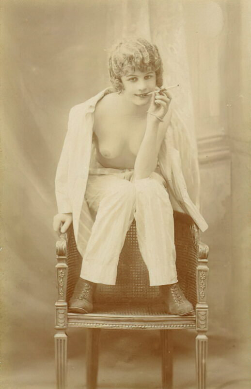 Very high Quality Nude Men and Women in Full Black and White from the Classic Vintage Retro Era Volume 2 of Vintage Erotica and Photo Image Galleries of Classic Women Nude in the 1800s to the 1920s