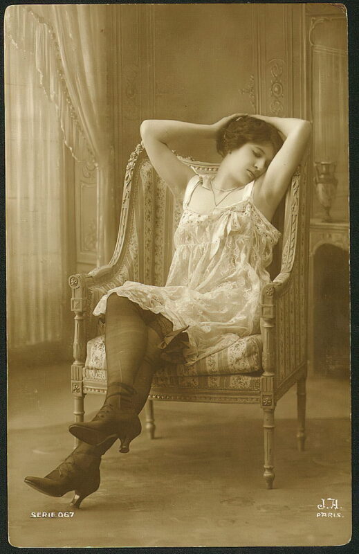 Very high Quality Nude Men and Women in Full Black and White from the Classic Vintage Retro Era Volume 2 of Vintage Erotica and Photo Image Galleries of Classic Women Nude in the 1800s to the 1920s