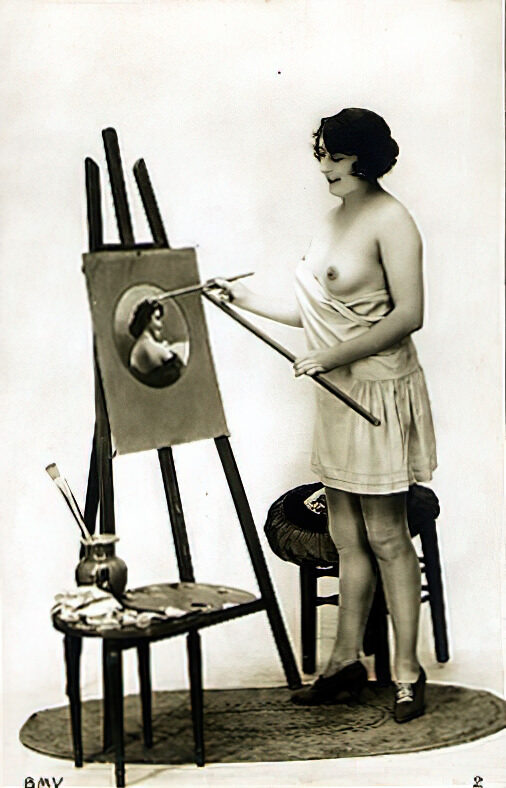 B&W Volume 5 Image of Naked / Nude Woman in the Vintage Era