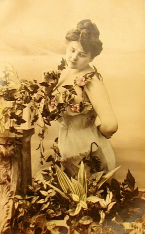 Photo 266 - Color Tint Vintage Nude Men and Women Sepia, Monochrome and Others Photo 266 - Color Tint Vintage Nude Men and Women Sepia, Monochrome and Others