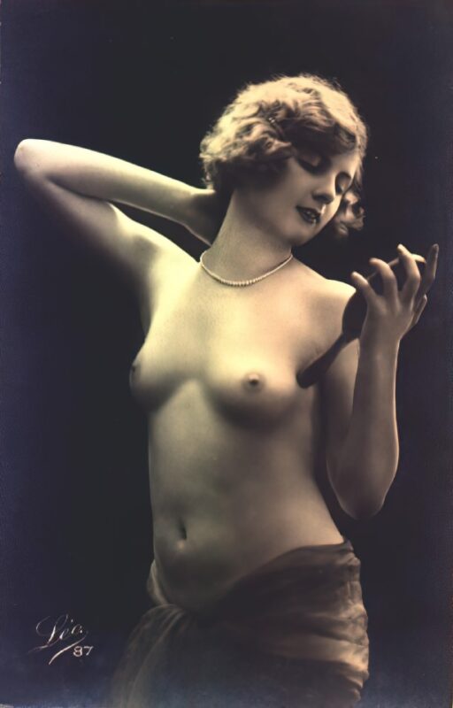 Photo 278 - Color Tint Vintage Nude Men and Women Sepia, Monochrome and Others Photo 278 - Color Tint Vintage Nude Men and Women Sepia, Monochrome and Others