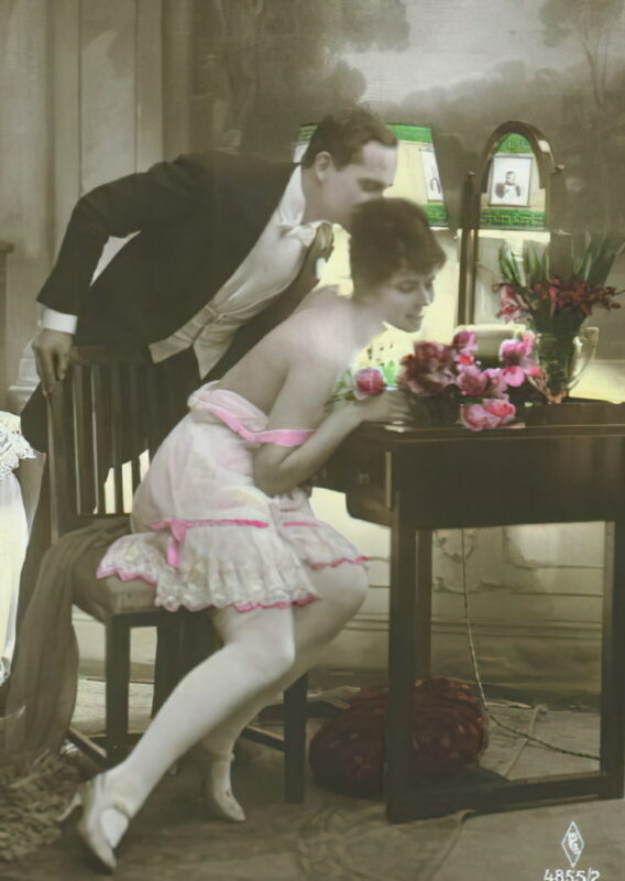 Classic Vintage Retro Nude Men and Women in Full Black and White from 1800s to the 1920's Volume 3 of Vintage Erotica and Photo Image Galleries of Classic Women Nude in the 1800s to the 1920s