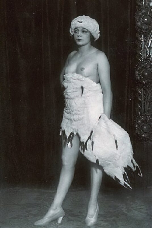 Vintage Nude Girl Mixed, Upscaled - Volume 2 - Photo 224