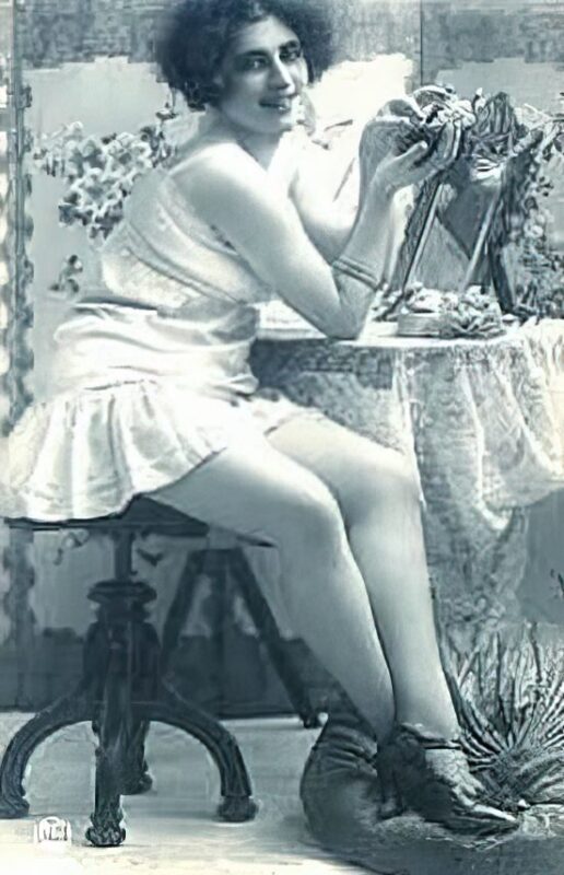 Vintage Nude Girl Mixed, Upscaled - Volume 2 - Photo 239