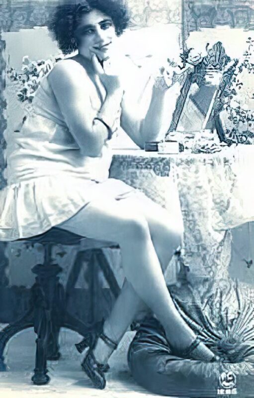 Vintage Nude Girl Mixed, Upscaled - Volume 2 - Photo 240