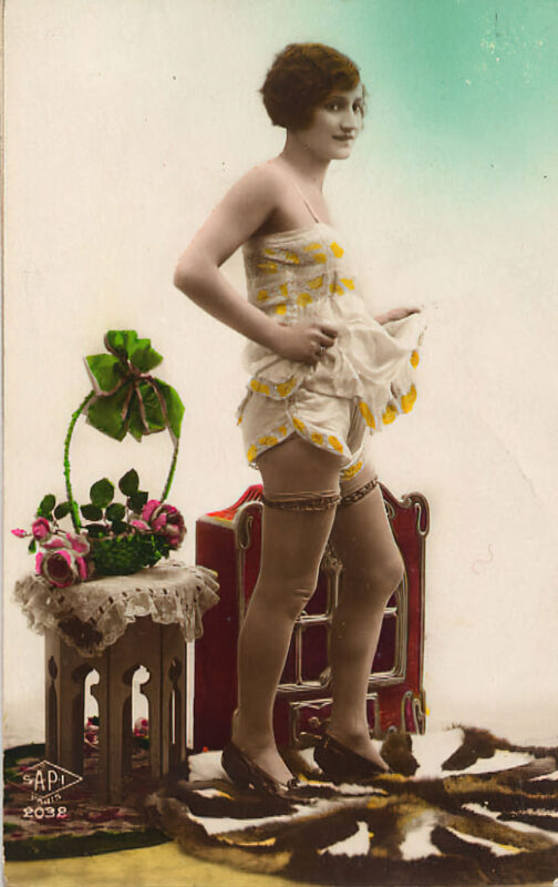 Photo 330 - Color Tint Vintage Nude Men and Women Sepia, Monochrome and Others Photo 330 - Color Tint Vintage Nude Men and Women Sepia, Monochrome and Others