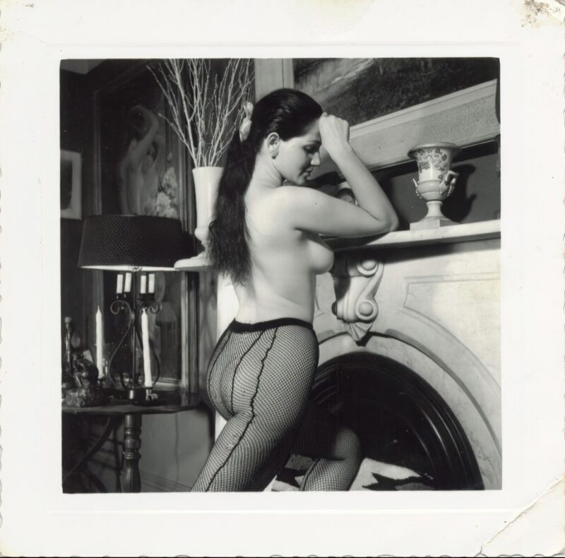 Vintage Erotica and Photo Image Galleries of Classic Women Nude in the 1950's