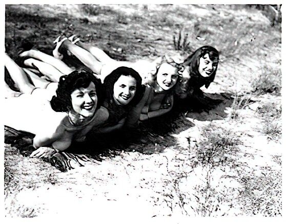 Retro Girls naked in the 1960's Vintage Erotica and Photo Image Galleries of Classic Women Nude in the 1960's