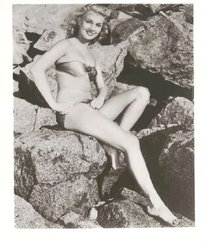 Photo 087 - Vintage Nude Girl Mixed, Upscaled - Volume 3