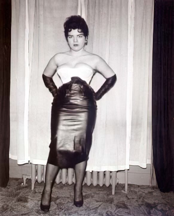 Vintage Erotica and Photo Image Galleries of Classic Women Nude in the 1950's