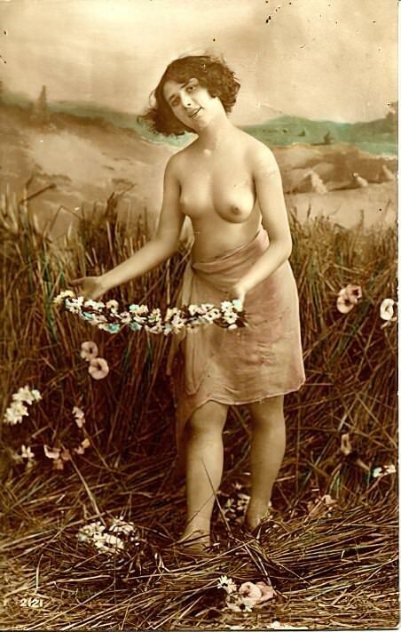 Photo 355 - Color Tint Vintage Nude Men and Women Sepia, Monochrome and Others Photo 355 - Color Tint Vintage Nude Men and Women Sepia, Monochrome and Others