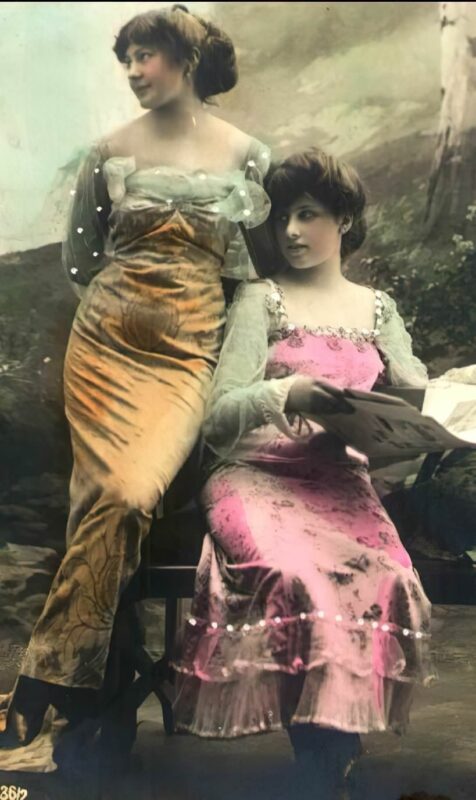 Photo 379 - Color Tint Vintage Nude Men and Women Sepia, Monochrome and Others Photo 379 - Color Tint Vintage Nude Men and Women Sepia, Monochrome and Others
