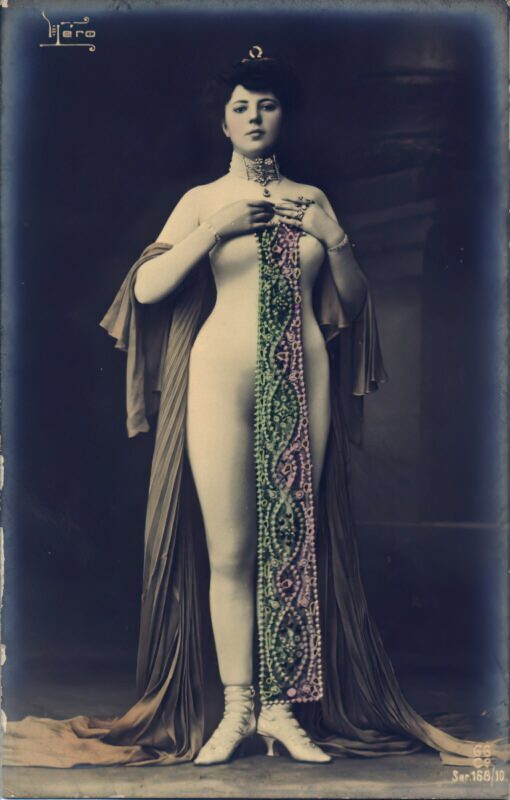 Photo 385 - Color Tint Vintage Nude Men and Women Sepia, Monochrome and Others Photo 385 - Color Tint Vintage Nude Men and Women Sepia, Monochrome and Others