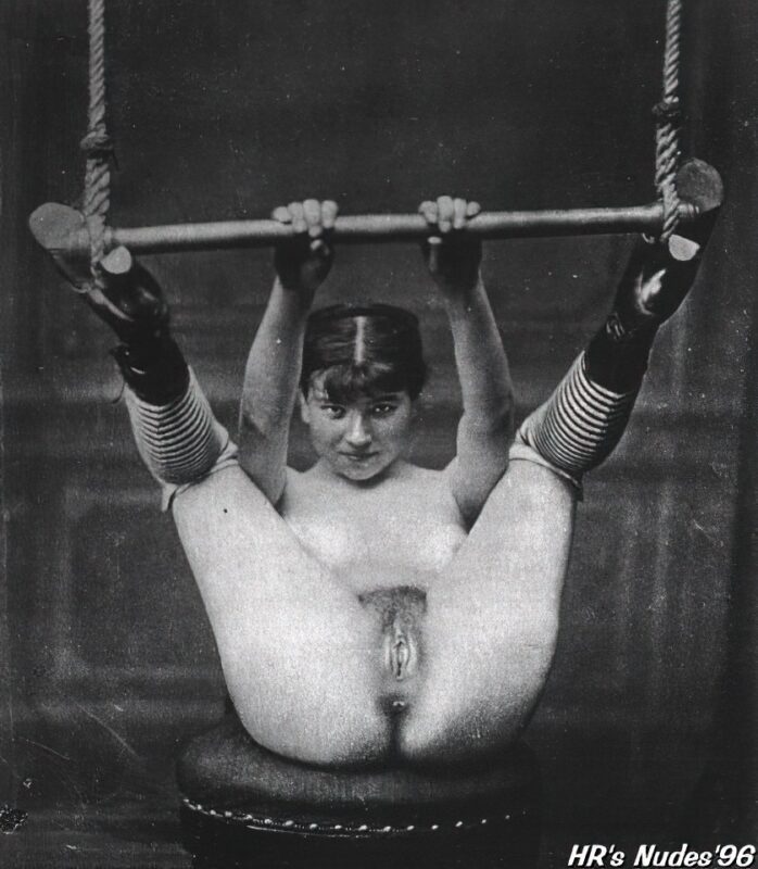 Classic Vintage Retro Nude Men and Women in Full Black and White from 1800s to the 1920's Volume 3 of Vintage Erotica and Photo Image Galleries of Classic Women Nude in the 1800s to the 1920s