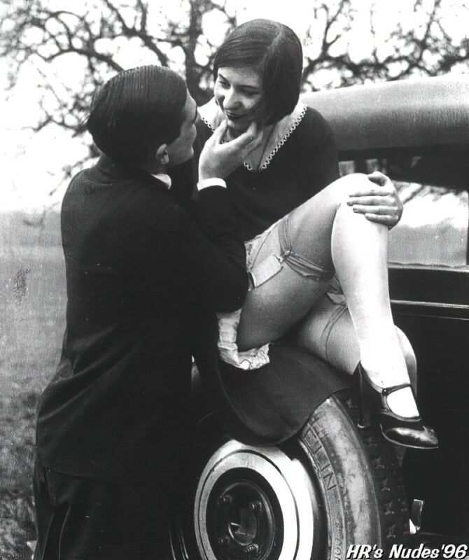 Classic Vintage Retro Nude Men and Women in Full Black and White from 1800s to the 1920's Volume 3 of Vintage Erotica and Photo Image Galleries of Classic Women Nude in the 1800s to the 1920s