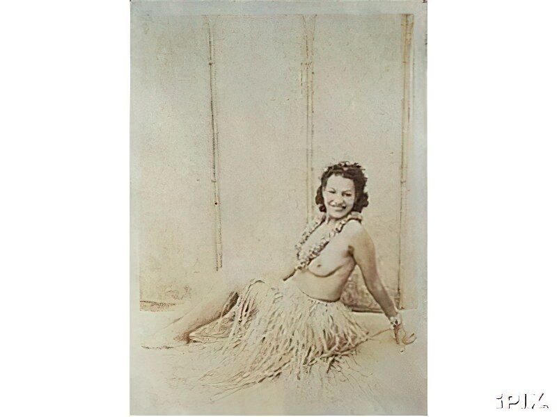 Volume 4 of Vintage Erotica and Photo Image Galleries of Classic Women Nude in the 1800s to the 1920s