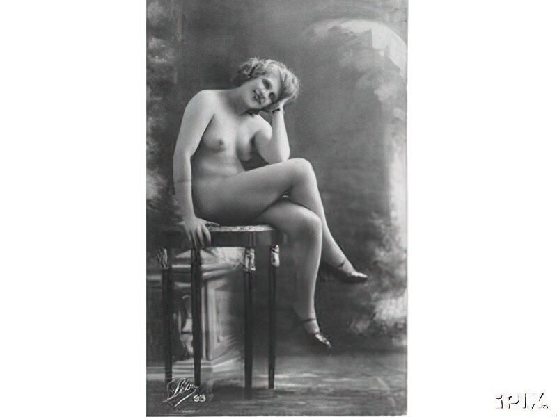 Volume 4 of Vintage Erotica and Photo Image Galleries of Classic Women Nude in the ...