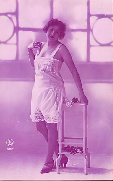 Photo 399 - Color Tint Vintage Nude Men and Women Sepia, Monochrome and Others Photo 399 - Color Tint Vintage Nude Men and Women Sepia, Monochrome and Others
