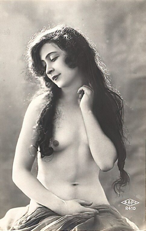 Volume 4 of Vintage Erotica and Photo Image Galleries of Classic Women Nude in the 1800s to the 1920s