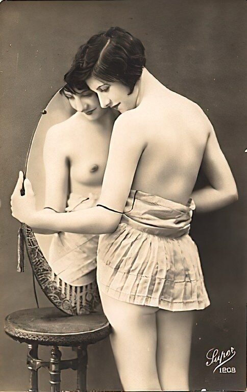 Volume 4 of Vintage Erotica and Photo Image Galleries of Classic Women Nude in the 1800s to the 1920s