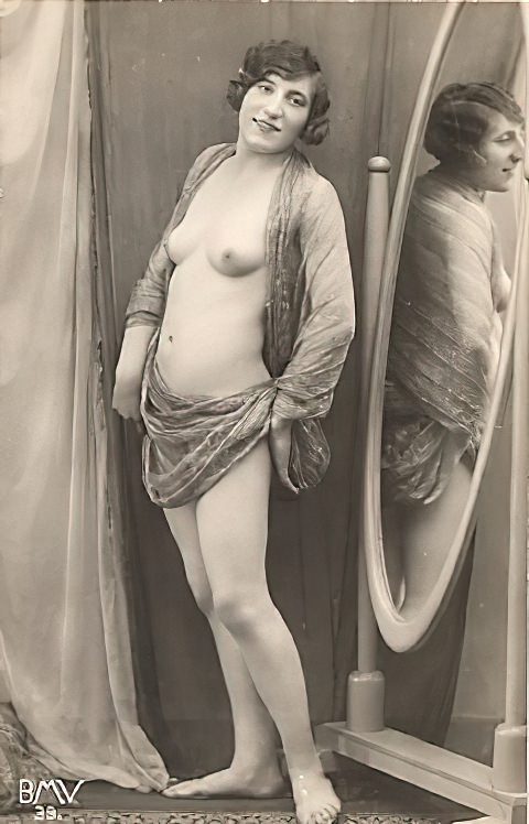 Volume 4 of Vintage Erotica and Photo Image Galleries of Classic Women Nude in the 1800s to the 1920s