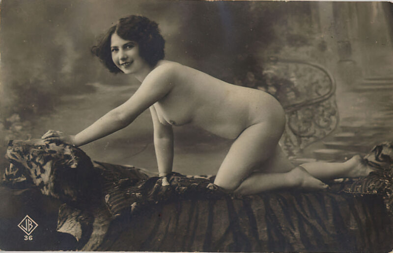 Volume 1 of Black and White Image of Naked / Nude Woman in the Classic Retro Period Volume 1 of Black and White Photo of Naked / Nude Women and Girls in the Vintage Era