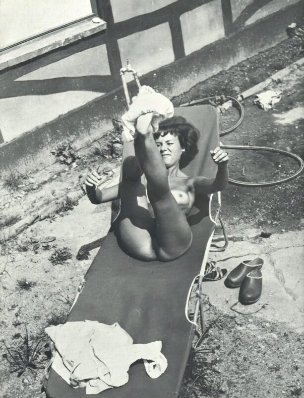 Vintage Erotica and Photo Image Galleries of Classic Women Nude in the 1950's