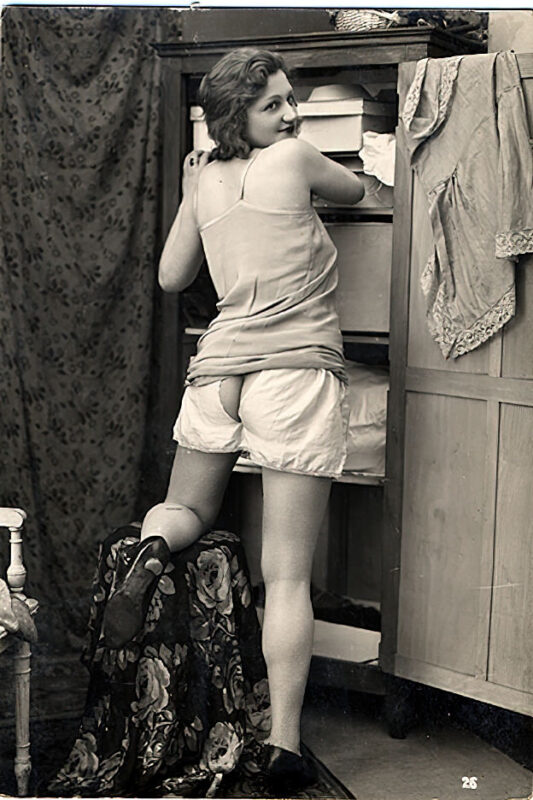 Volume 4 of Vintage Erotica and Photo Image Galleries of Classic Women Nude in the 1800s to the 1920s