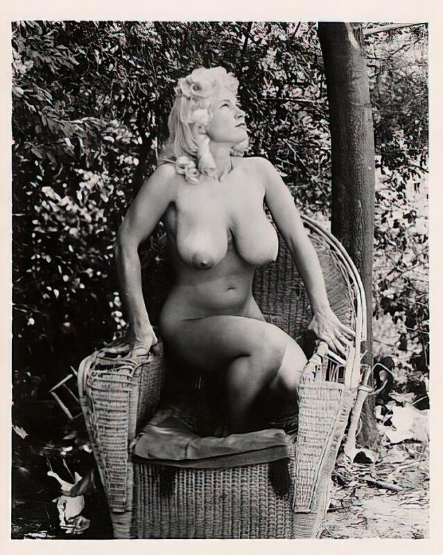 Photo 131 - Vintage Nude Girl Mixed, Upscaled - Volume 7 Photo 131 - Vintage Nude Girl Mixed, Upscaled - Volume 7