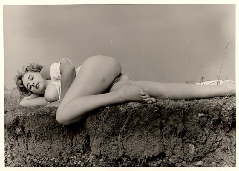 Photo 132 - Vintage Nude Girl Mixed, Upscaled - Volume 7 Photo 132 - Vintage Nude Girl Mixed, Upscaled - Volume 7
