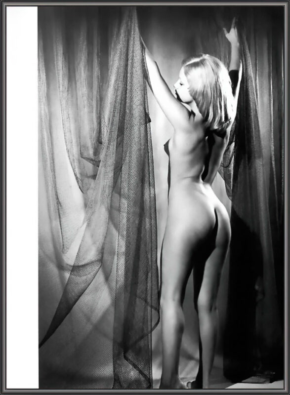 Retro Girls naked in the 1960's Vintage Erotica and Photo Image Galleries of Classic Women Nude in the 1960's