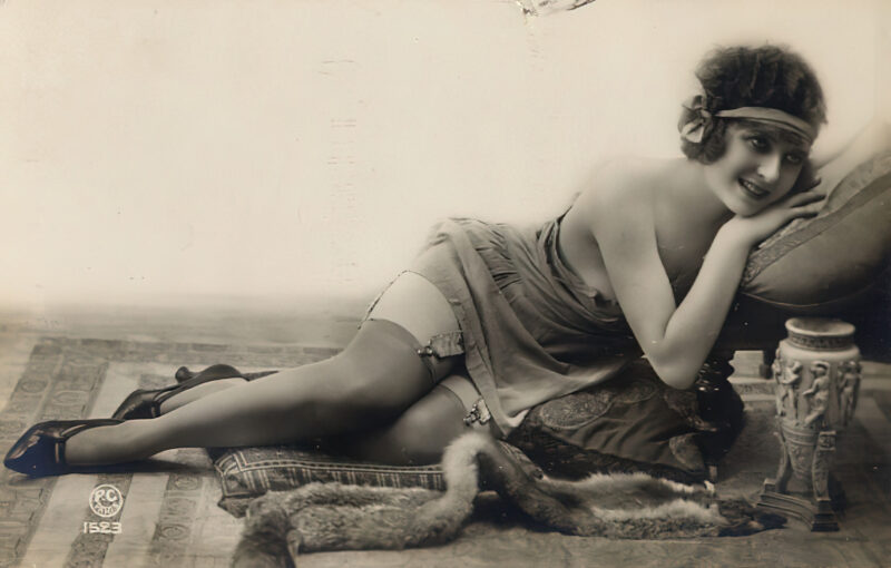 Volume 4 of Vintage Erotica and Photo Image Galleries of Classic Women Nude in the 1800s to the 1920s