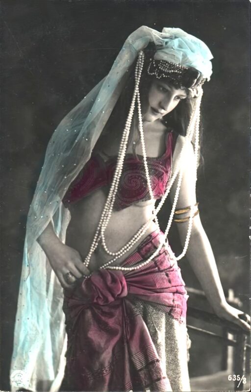Photo 686 - Color Tint Vintage Nude Men and Women Sepia, Monochrome and Others Photo 686 - Color Tint Vintage Nude Men and Women Sepia, Monochrome and Others