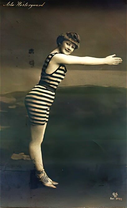 Photo 785 - Color Tint Vintage Nude Men and Women Sepia, Monochrome and Others Photo 785 - Color Tint Vintage Nude Men and Women Sepia, Monochrome and Others