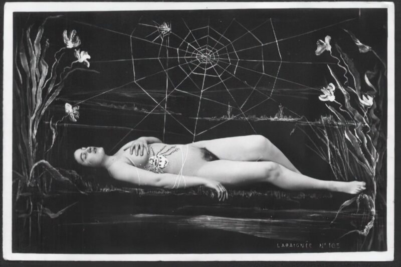 Volume 1 of Black and White Image of Naked / Nude Woman in the Classic Retro Period Volume 1 of Black and White Photo of Naked / Nude Women and Girls in the Vintage Era