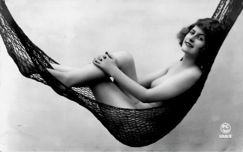 Volume 1 of Black and White Image of Naked / Nude Woman in the Classic Retro Period Volume 1 of Black and White Photo of Naked / Nude Women and Girls in the Vintage Era