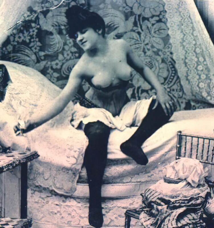 Volume 3 of Black and White Photo of Naked / Nude Women and Girls in the Vintage Era