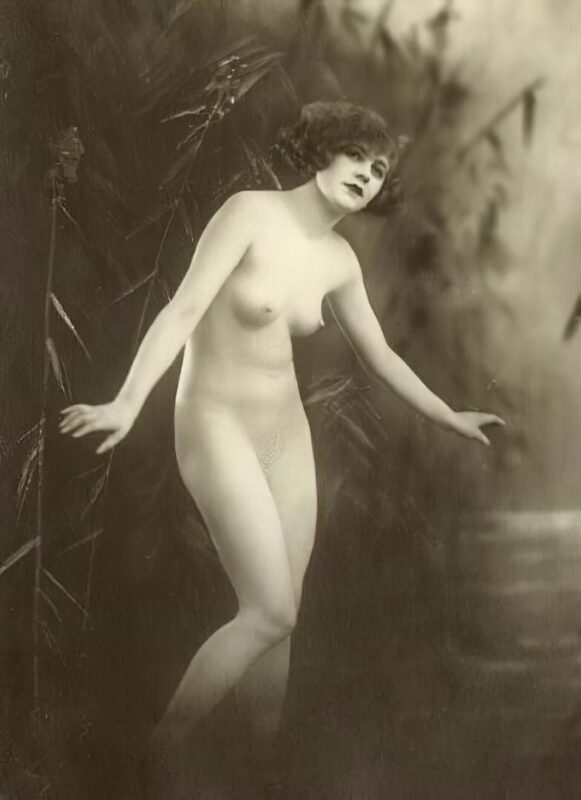 Volume 3 of Black and White Photo of Naked / Nude Women and Girls in the Vintage Era