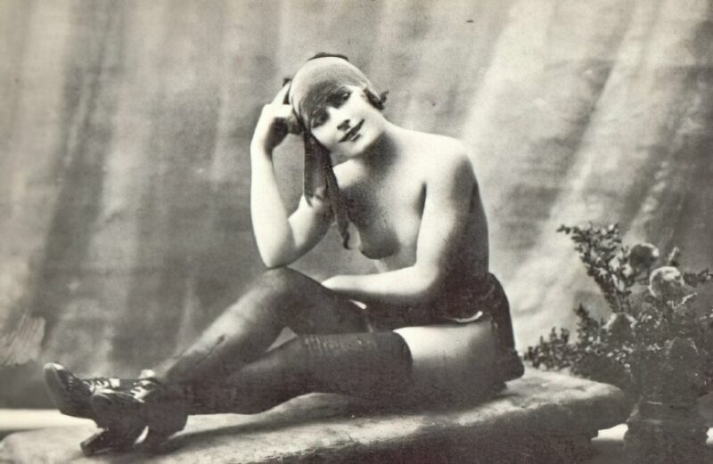 Volume 3 of Black and White Photo of Naked / Nude Women and Girls in the Vintage Era
