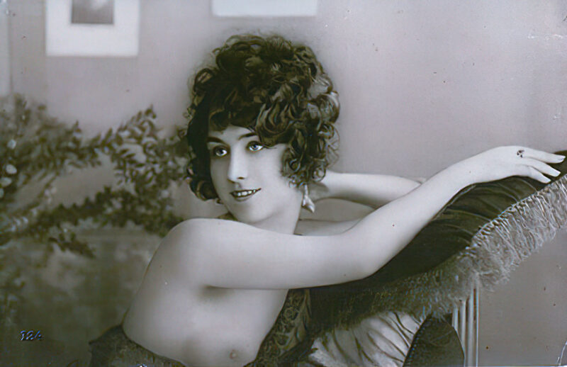 Volume 3 of Black and White Photo of Naked / Nude Women and Girls in the Vintage Era